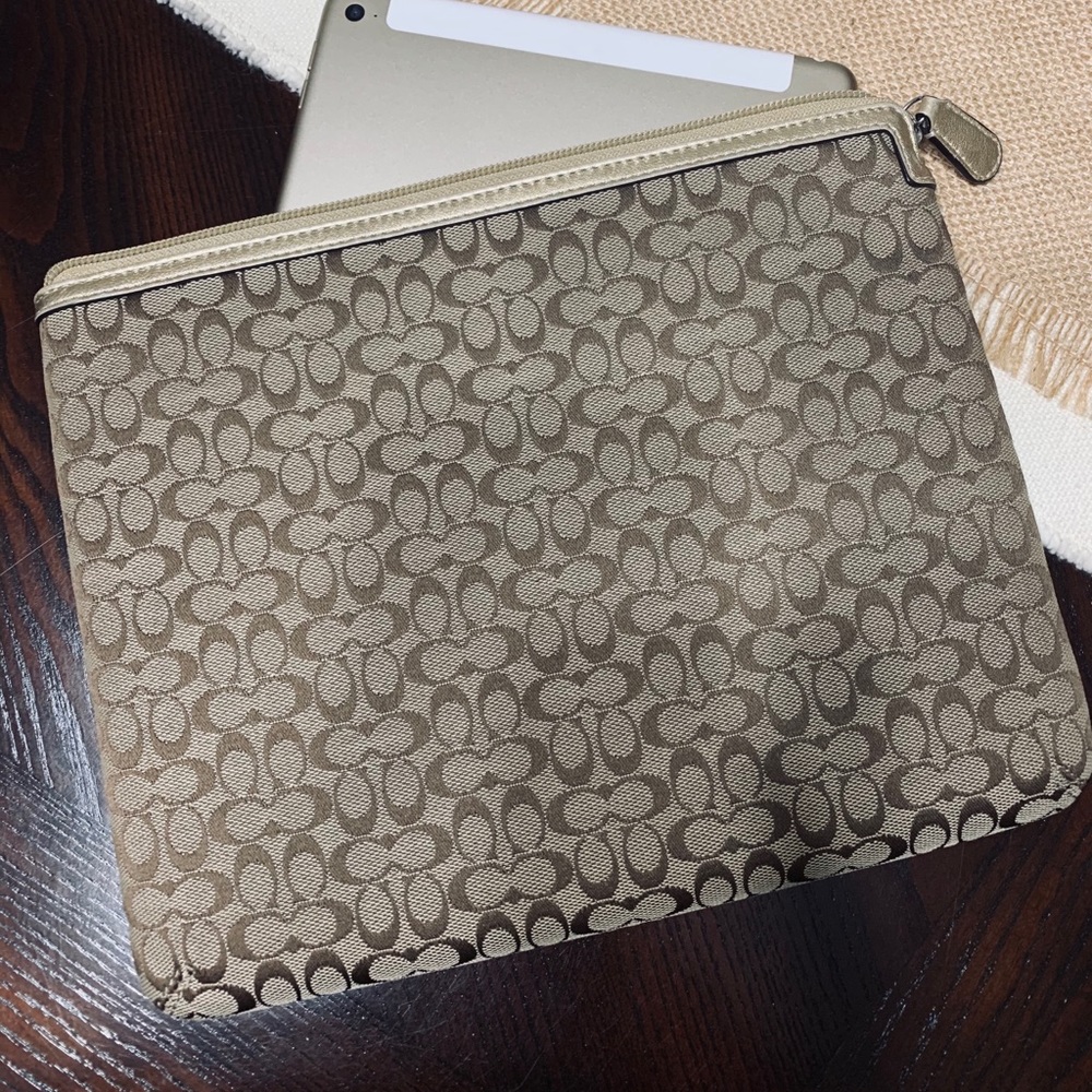 Coach tablet case brown signature C